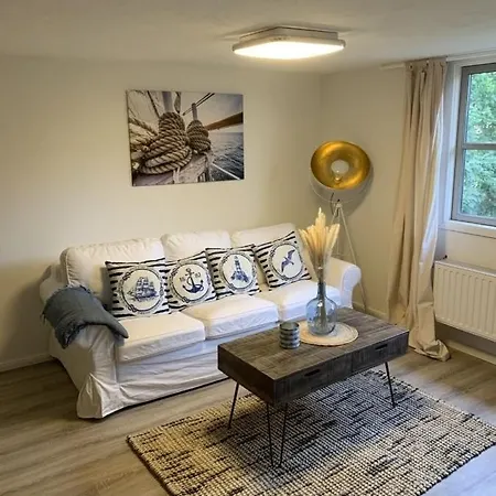 Appartement Ferienwohnung Paul - Pool, Wlan, Ruhige Lage, Nordseenähe