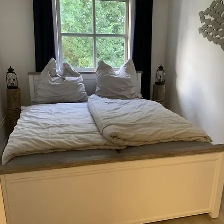 Appartement Ferienwohnung Paul - Pool, Wlan, Ruhige Lage, Nordseenähe